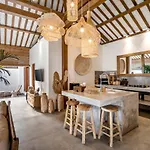 Villa Mimpi Seminyak By Alfred In Bali